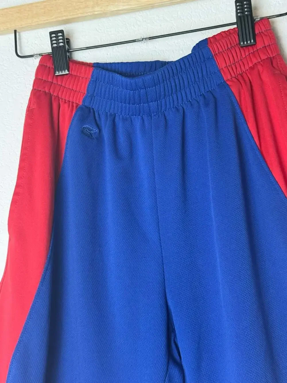 Colosseum Kansas Jayhawks Basketball Shorts Youth Size M (12-14)